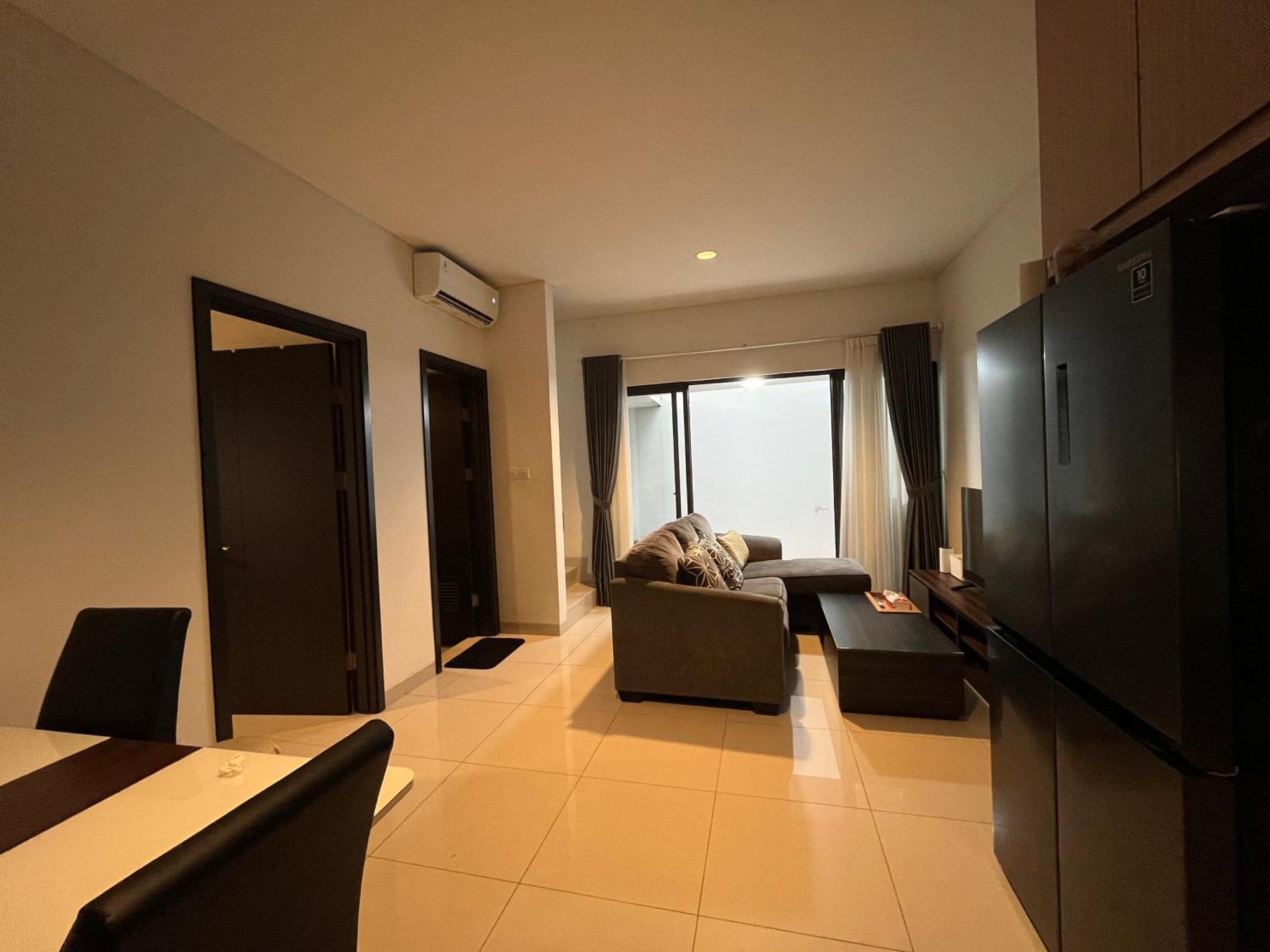 2 Floor Cozy House In Wisteria Jakarta Garden City Exterior foto